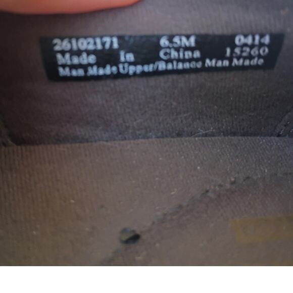 Clarks Black Comfort Slip On Shoes 6.5 Cushioned Sole Core Classic Minimalist - Picture 7 of 10